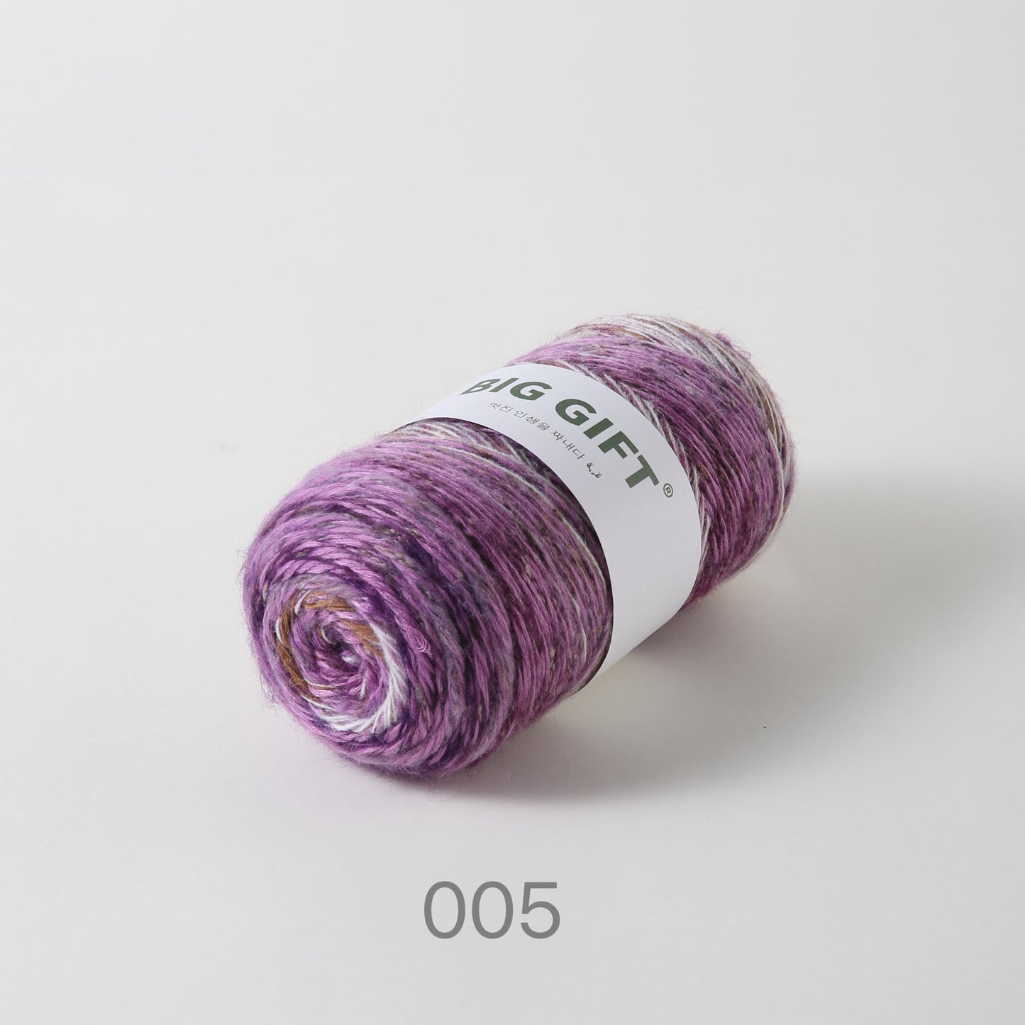 Purple and white artisan wool blend for crochet yarn skein by 不二手作 accessories