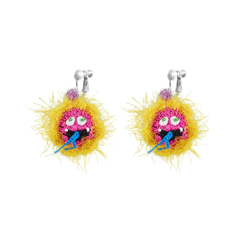 Colorful handmade floral snake earrings by 小黄香蕉 with intricate beaded design and clip-on backs